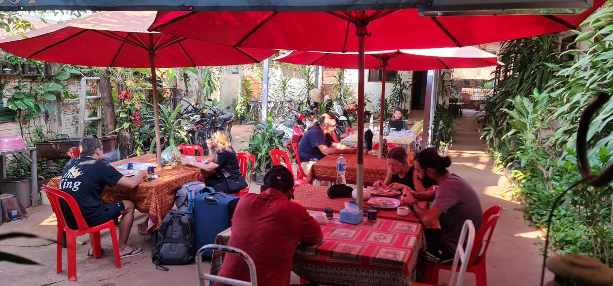 Relax Resort Angkor Villa Siem Reap Bagian luar foto