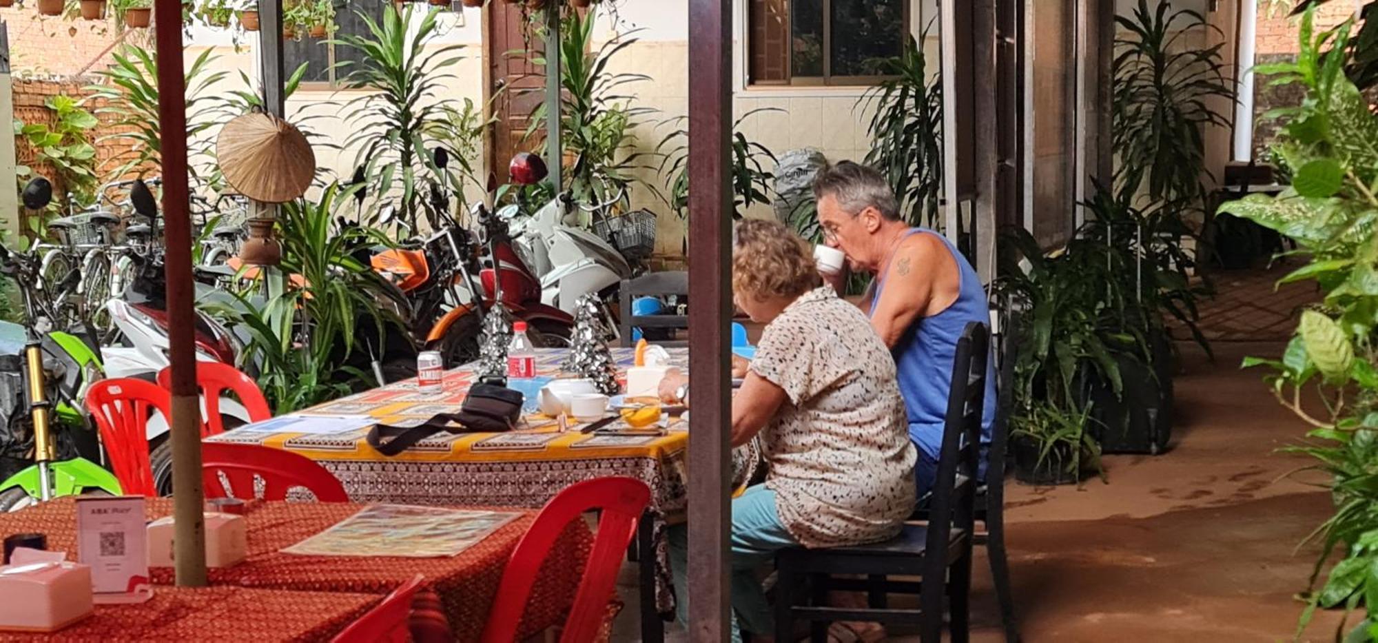 Relax Resort Angkor Villa Siem Reap Bagian luar foto