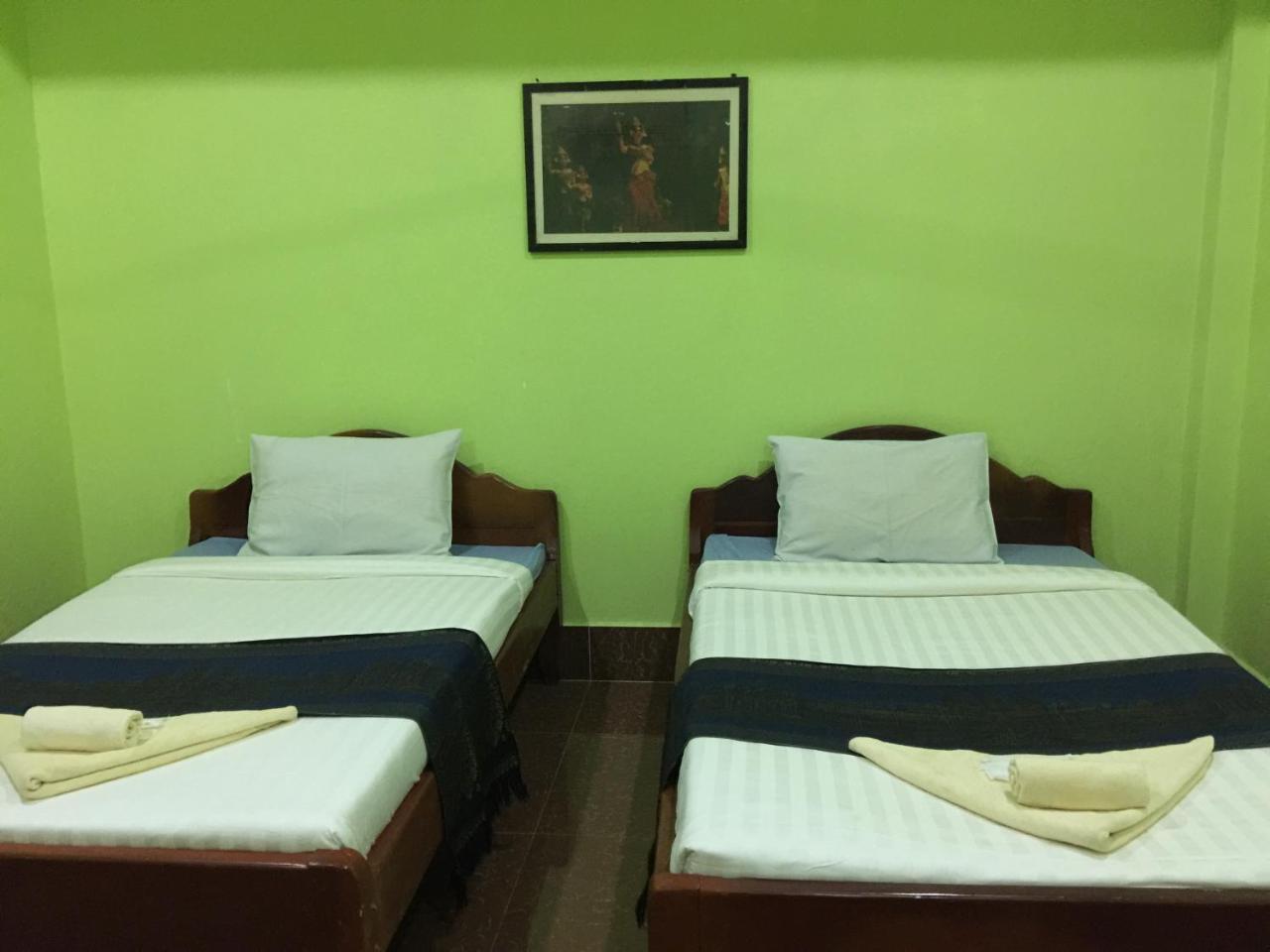 Relax Resort Angkor Villa Siem Reap Bagian luar foto