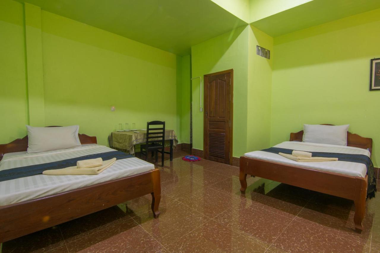 Relax Resort Angkor Villa Siem Reap Bagian luar foto