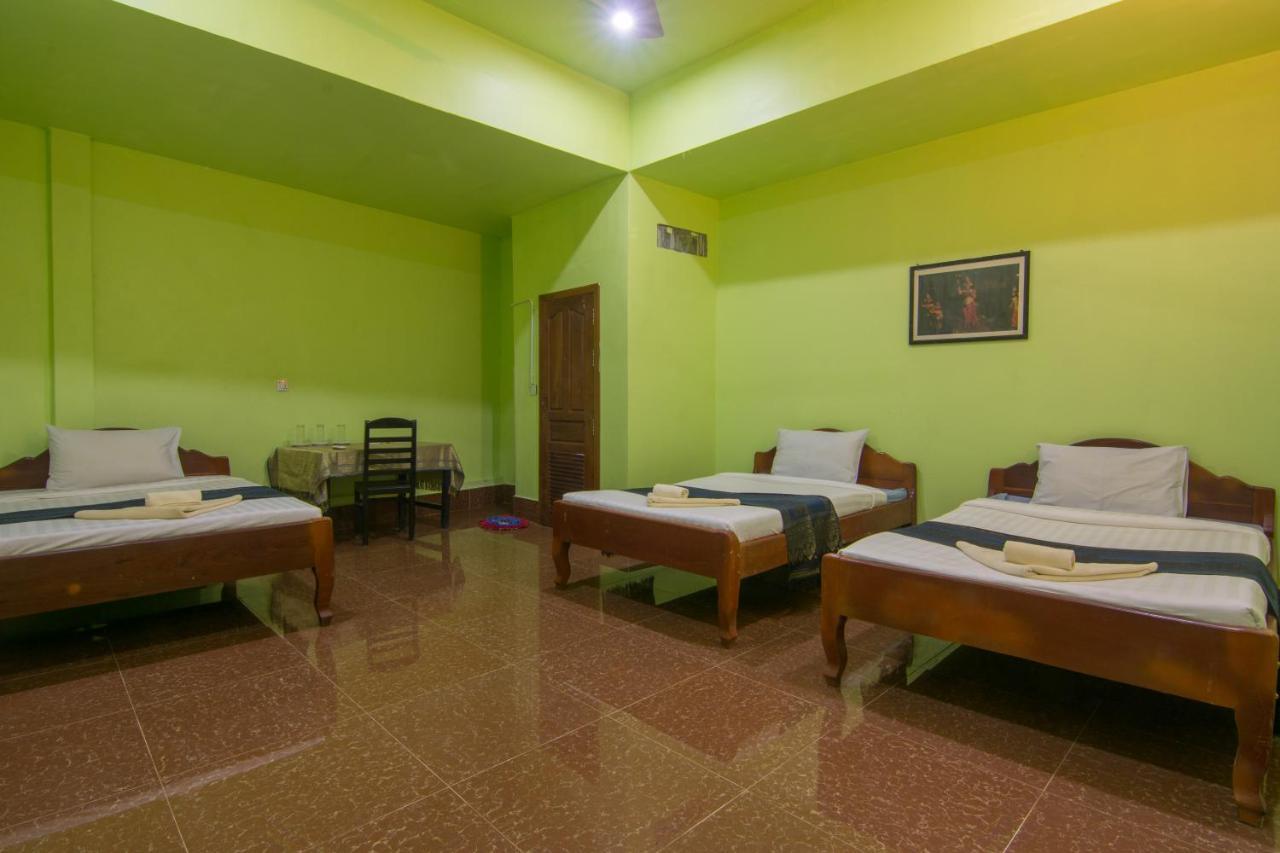 Relax Resort Angkor Villa Siem Reap Bagian luar foto