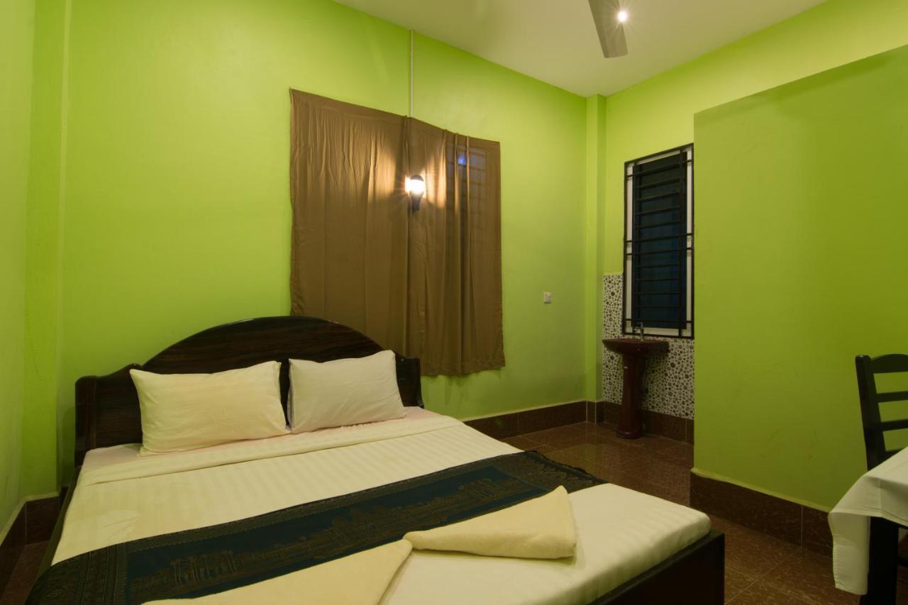 Relax Resort Angkor Villa Siem Reap Bagian luar foto